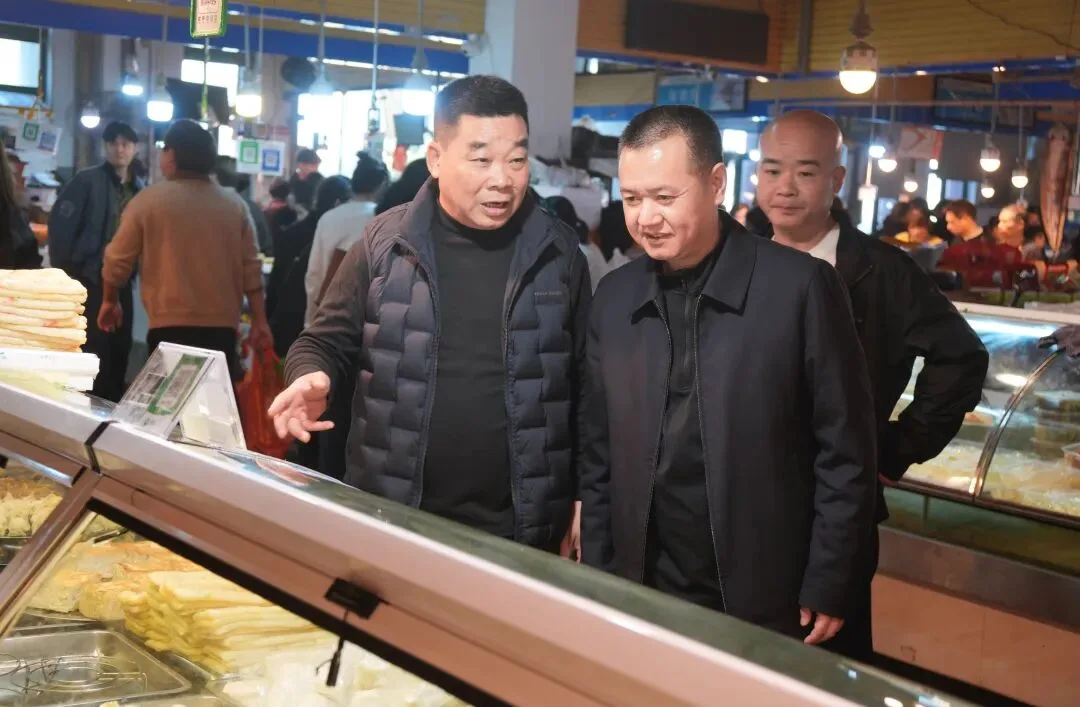 永嘉县委书记吴呈钱检查春节值班值守等工作