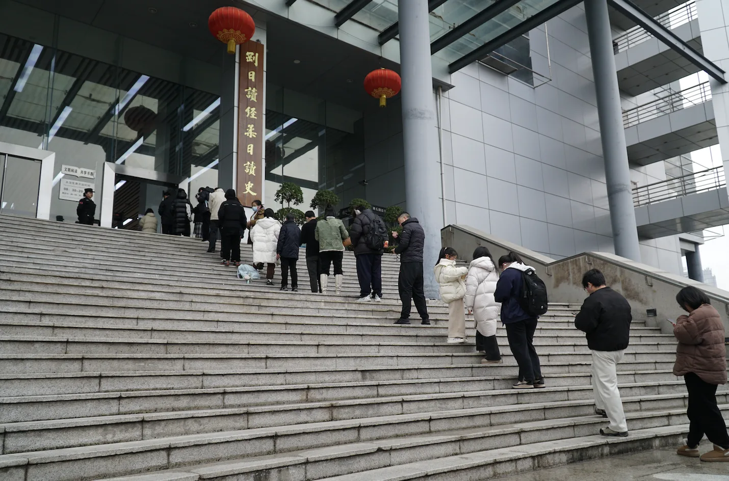 新春走基层｜温州读书人的常规操作：大年初一泡图书馆