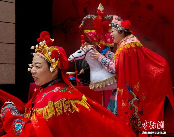 非遗“舞”进博物馆 浙南山乡马灯展现浓郁年味