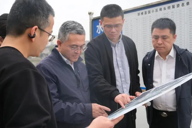 瓯海区委书记刘云峰督查园博园周边环境提升工作并开展河长巡河工作