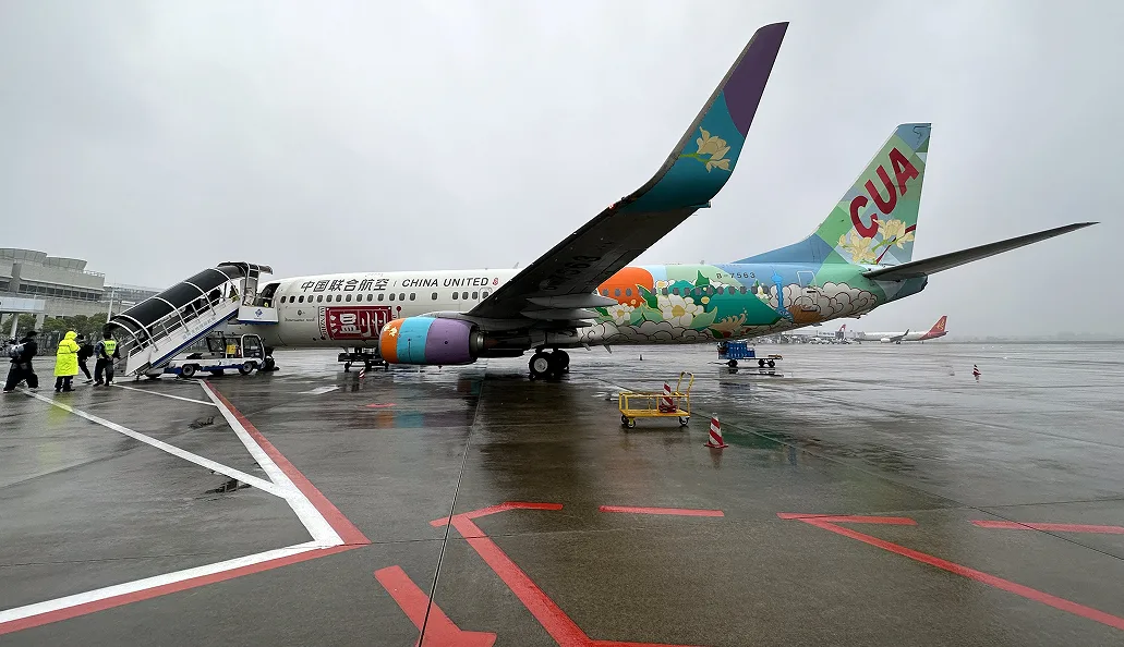 “温州号”园博主题彩绘航班抵温！