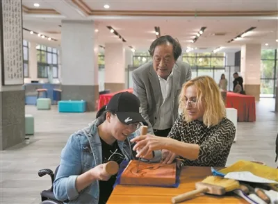 从“输血”到“造血” 非遗助残的温州共建新模式