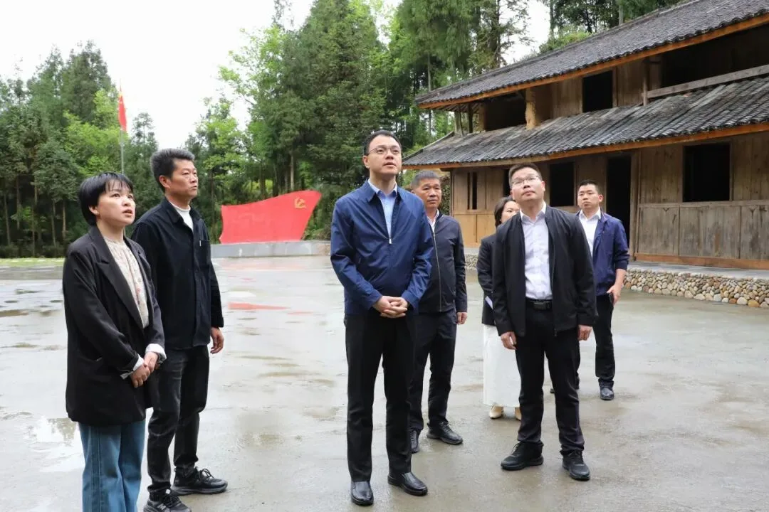 泰顺县委书记张银贵调研村社运行和农村集体“三资”管理工作