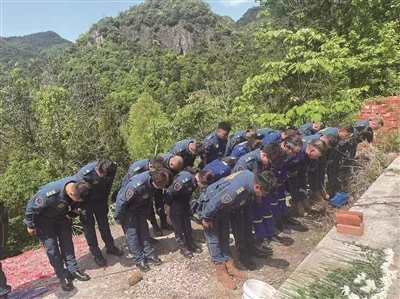 五省接力护送40余小时 陈延寿骨灰返乡安葬