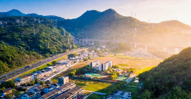 窑起东瓯器自出 千年青瓷今又新