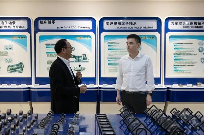 龙湾区委书记夏禹桨专题调研新兴领域党建工作
