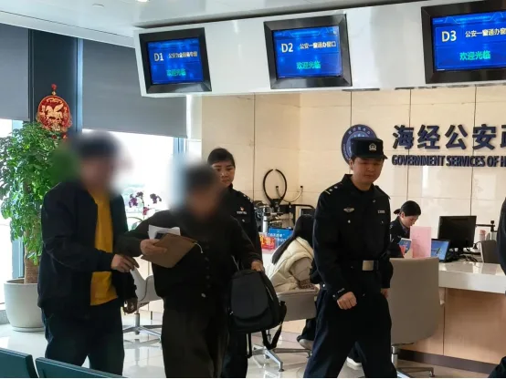 男子用假出生证给孩子迁户口，窗口民警当场识破
