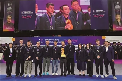 世界快棋超快棋团体赛中国队连夺两冠创历史 丁立人蛰伏两年王者归来