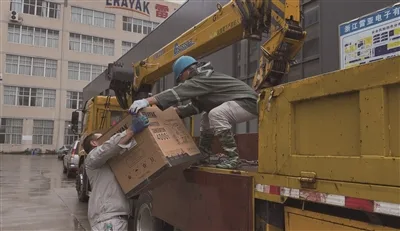 台风来袭，龙湾企业无偿提供“满油”应急发电机