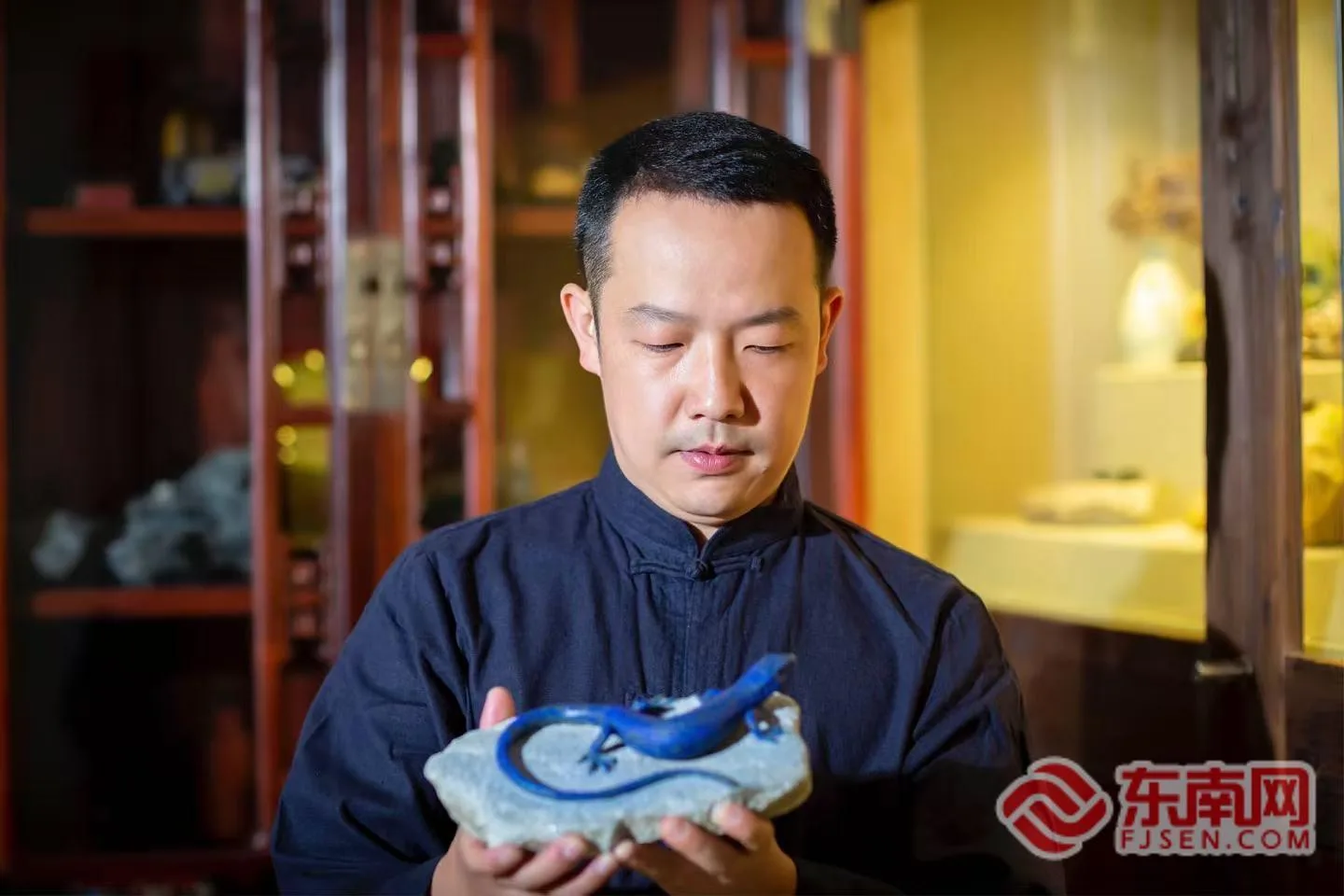 寿山石雕艺术家林荣泰：二十余载刀耕不辍 匠心雕就石上生灵