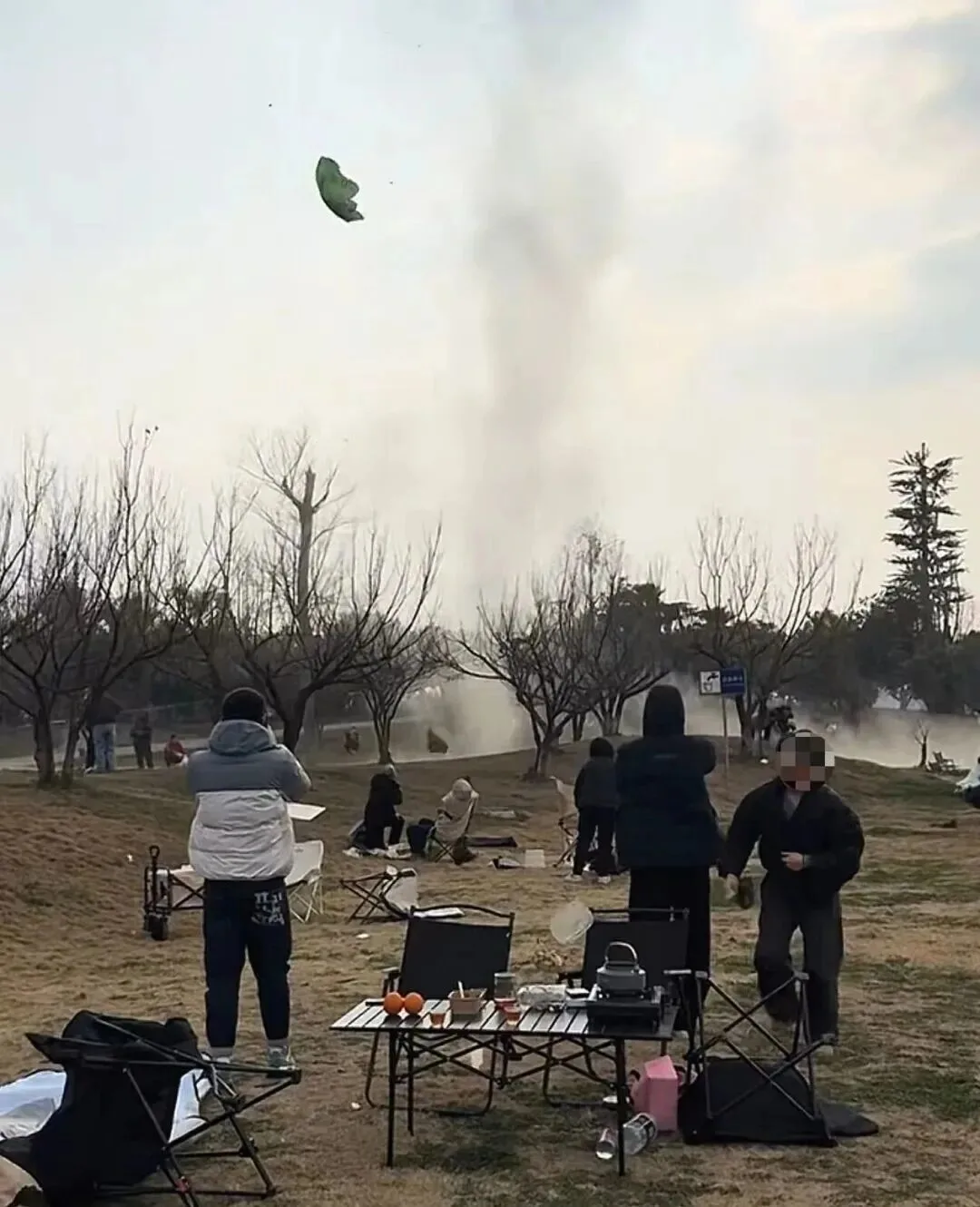 成都出现“龙卷风”？气象部门专家：不是龙卷风，是尘卷风