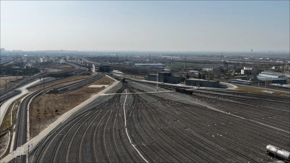 新春走基层｜火车站地下的“空气守护者”