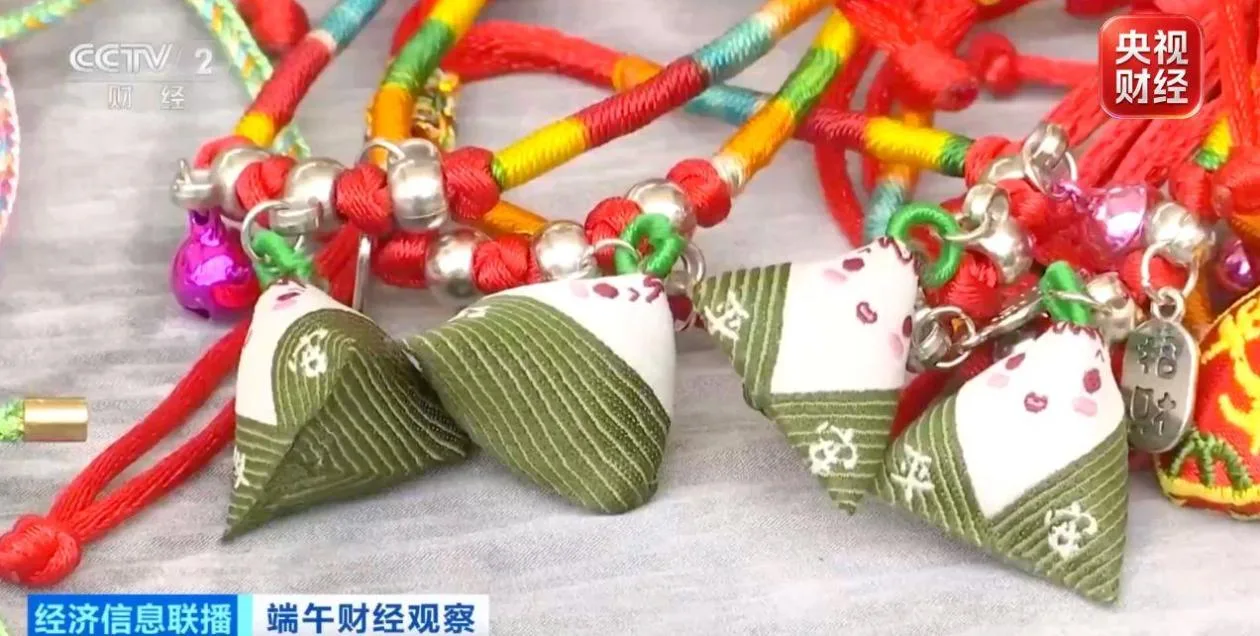 24支队伍同台竞技 这场龙舟赛“科技味”十足