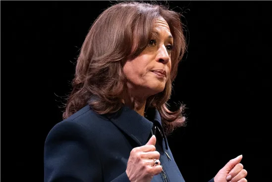 特朗普社媒账号发布涉奥巴马夫妇视频惹众怒后删除，美前副总统哈里斯发声