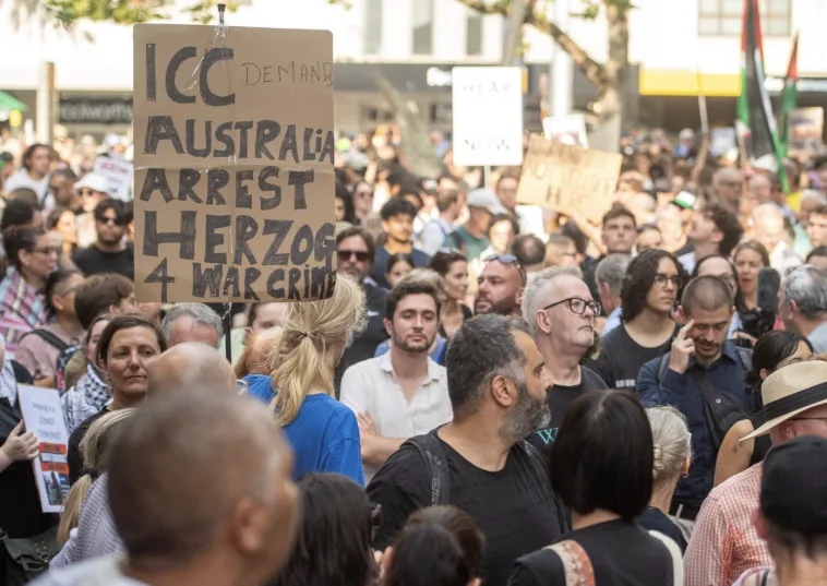 外媒：澳大利亚悉尼、墨尔本等多地爆发示威活动，数千人集会抗议以色列总统到访