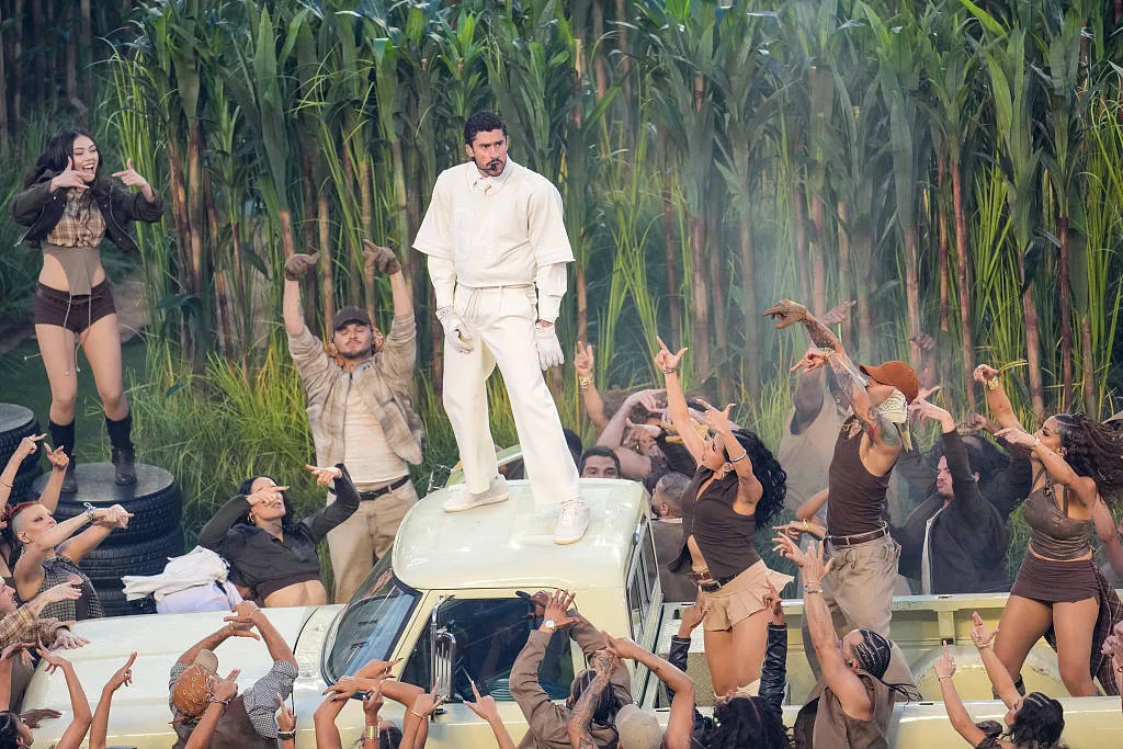 美媒：ICE争议笼罩“超级碗”