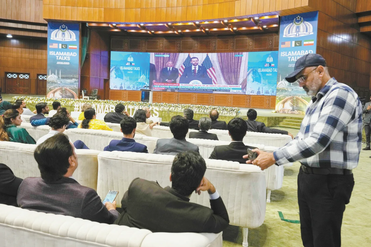 “马拉松式”谈判未果，双方密集释放信号，世界猜测美伊局势发展