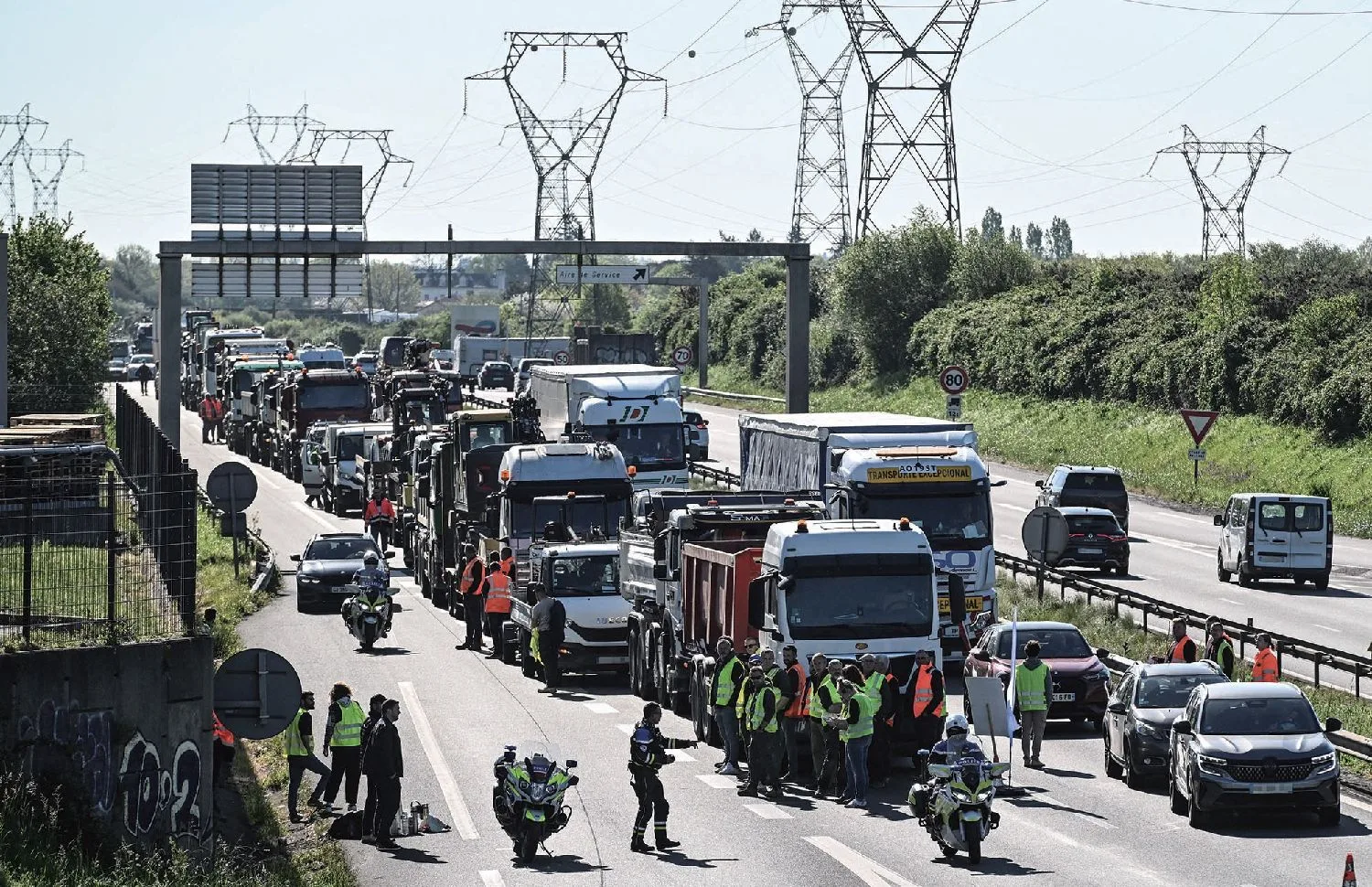 法国近两成加油站部分燃油断供