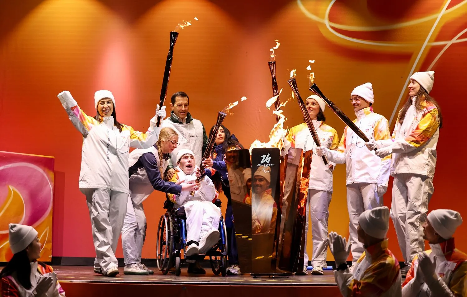 米兰冬残奥会火种汇集仪式在科尔蒂纳举行